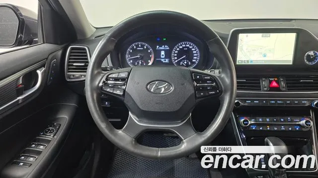 Hyundai Grandeur 2016 thumb 12
