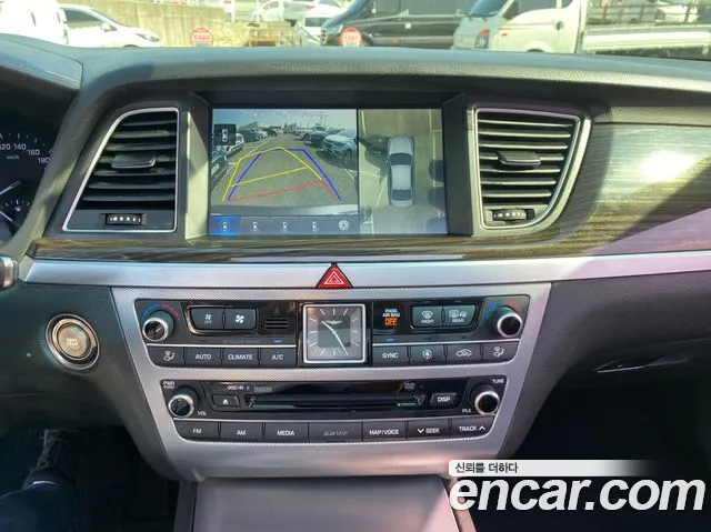 Genesis G80 2018 thumb 10