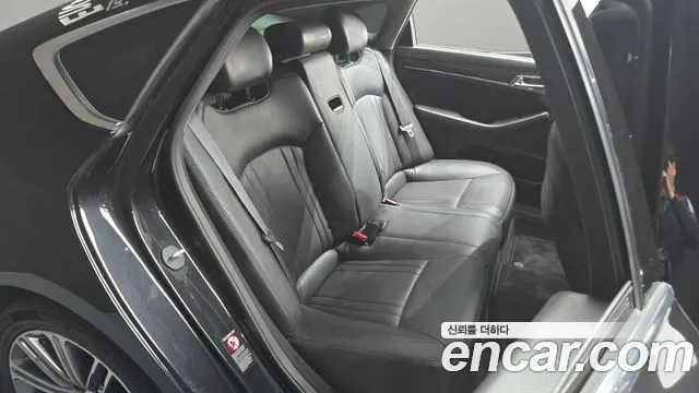 Genesis G80 2018 thumb 12