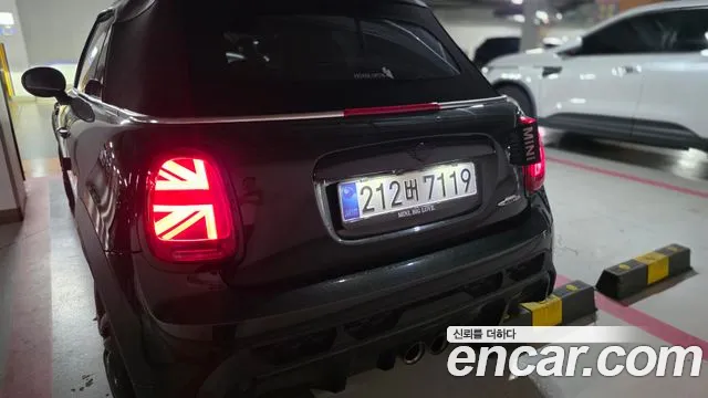 MINI Cooper Convertible 2021 thumb 2