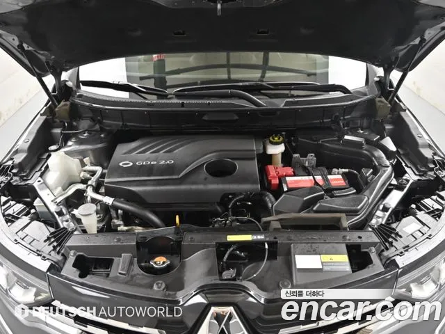 Renault-KoreaSamsung Koleos 2019 thumb 6