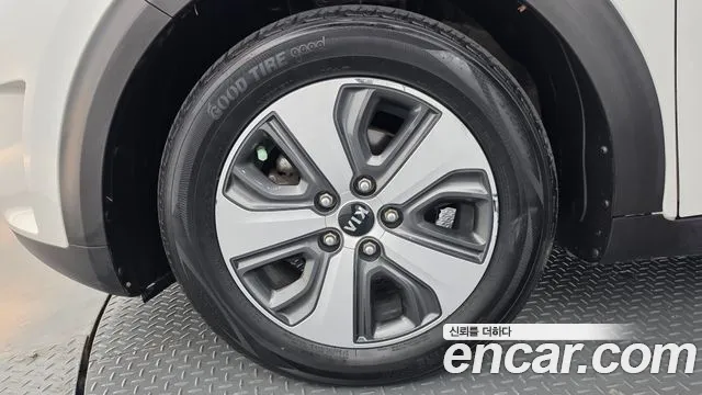 Kia Niro 2016 thumb 5