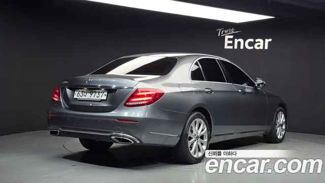 Mercedes-Benz E-Класс 2018 thumb 2