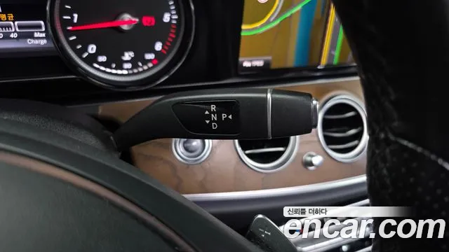Mercedes-Benz E-Класс 2018 thumb 9