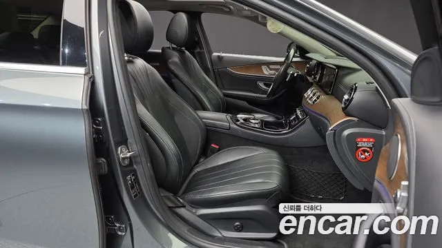 Mercedes-Benz E-Класс 2018 thumb 11