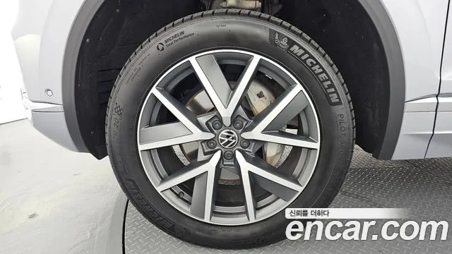 Volkswagen Touareg 2020 thumb 4