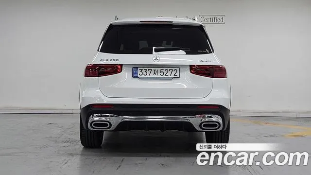Mercedes-Benz GLB 2024 thumb 4