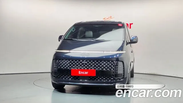 Hyundai Staria 2024 thumb 3