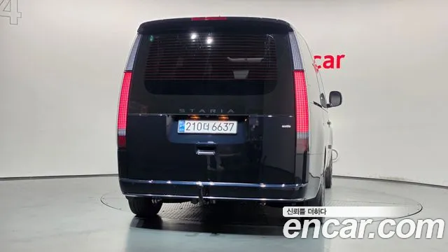 Hyundai Staria 2024 thumb 4