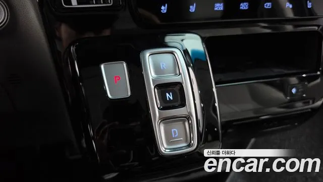 Hyundai Staria 2024 thumb 9