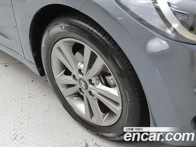 Hyundai Avante 2016 thumb 5