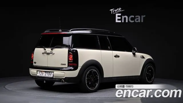 MINI Clubman 2011 thumb 2