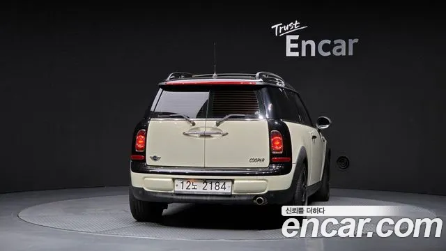 MINI Clubman 2011 thumb 4