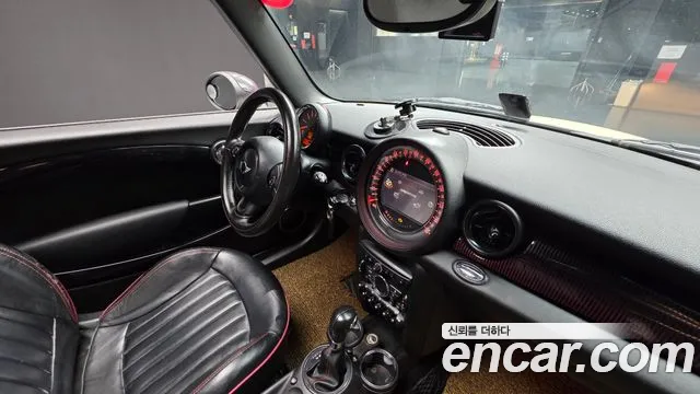 MINI Clubman 2011 thumb 7
