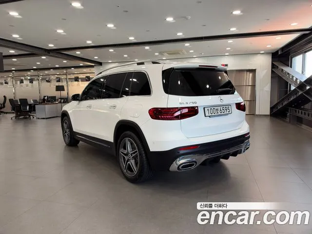 Mercedes-Benz GLB 2025 thumb 3
