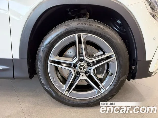 Mercedes-Benz GLB 2025 thumb 5