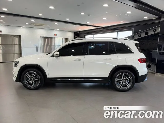 Mercedes-Benz GLB 2025 thumb 8