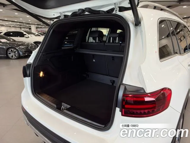 Mercedes-Benz GLB 2025 thumb 10