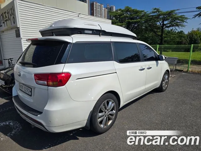 Kia Carnival 2015 thumb 2