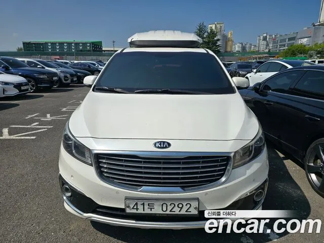 Kia Carnival 2015 thumb 3