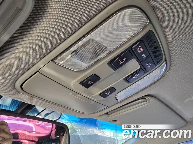 Kia Carnival 2015 thumb 7