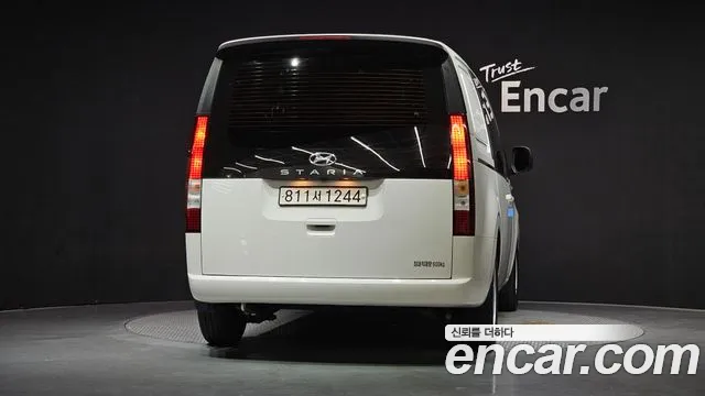 Hyundai Staria 2022 thumb 4