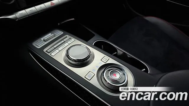 Genesis GV70 2021 thumb 8