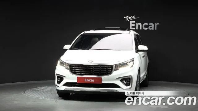 Kia Carnival 2018 thumb 3
