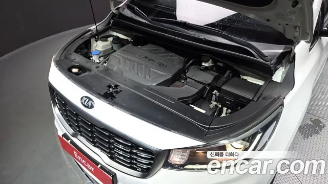 Kia Carnival 2018 thumb 6