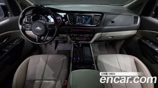 Kia Carnival 2017 thumb 7
