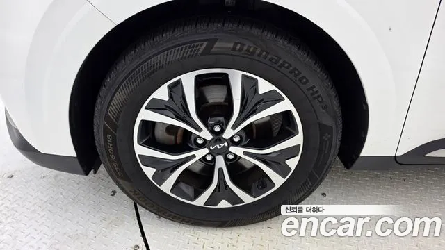 Kia Carnival 2023 thumb 5