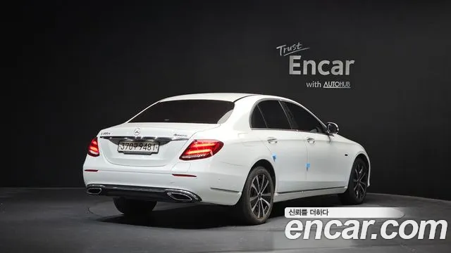Mercedes-Benz E-Класс 2020 thumb 2