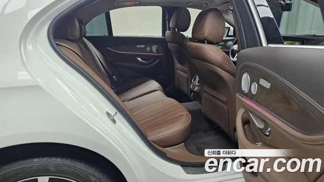 Mercedes-Benz E-Класс 2020 thumb 11