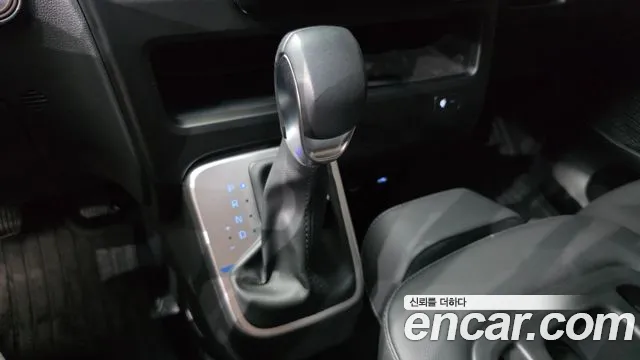 Hyundai Staria 2024 thumb 9