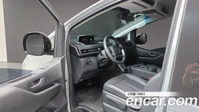 Hyundai Staria 2024 thumb 10