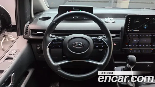 Hyundai Staria 2024 thumb 12