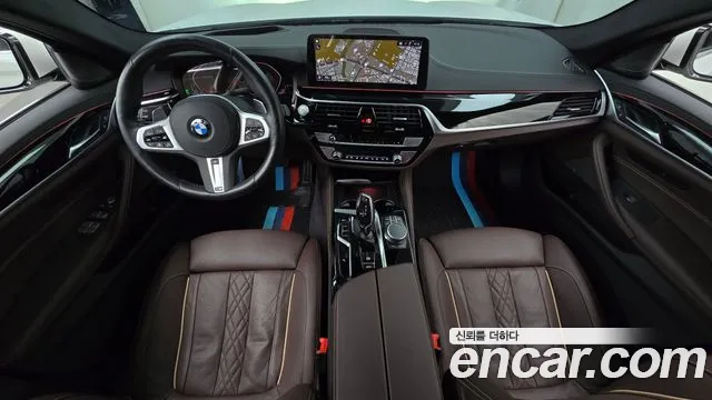 BMW 5-Series 2022 thumb 7