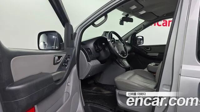 Hyundai Starex 2013 thumb 10