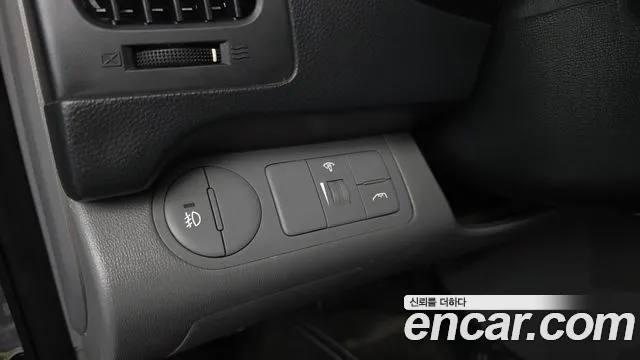 Hyundai Starex 2013 thumb 12