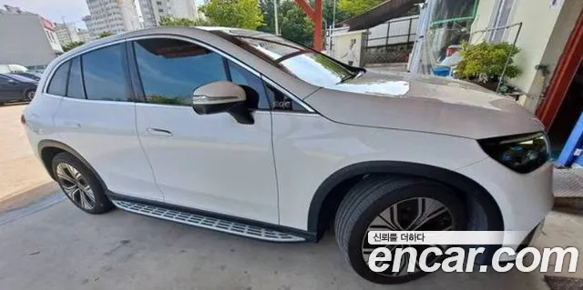 Mercedes-Benz EQE 2023 thumb 2