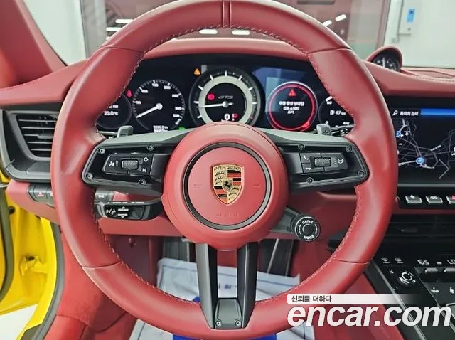 Porsche 911 2023 thumb 9