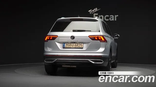 Volkswagen Tiguan 2021 thumb 3