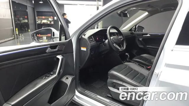 Volkswagen Tiguan 2021 thumb 9