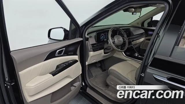 Kia Carnival 2022 thumb 10