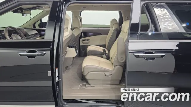 Kia Carnival 2022 thumb 11