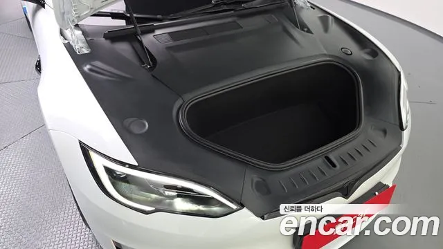 Tesla Model S 2026 thumb 6