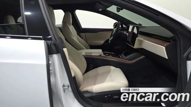 Tesla Model S 2026 thumb 11
