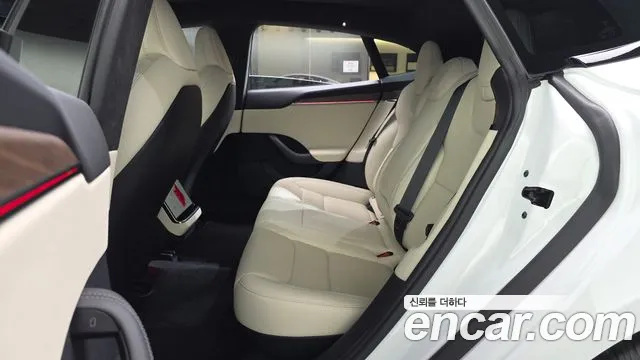 Tesla Model S 2026 thumb 12