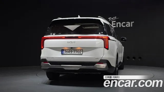 Kia Carnival 2024 thumb 4
