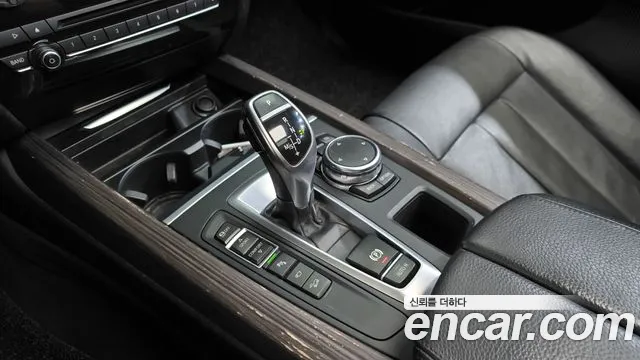 BMW X5 2015 thumb 9